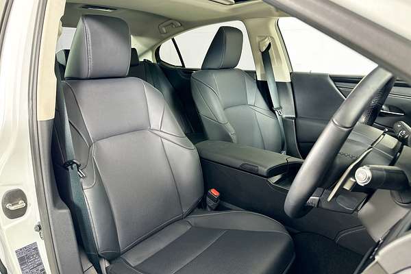 2023 Lexus ES300h LUXURY (HYBRID) AXZH10R