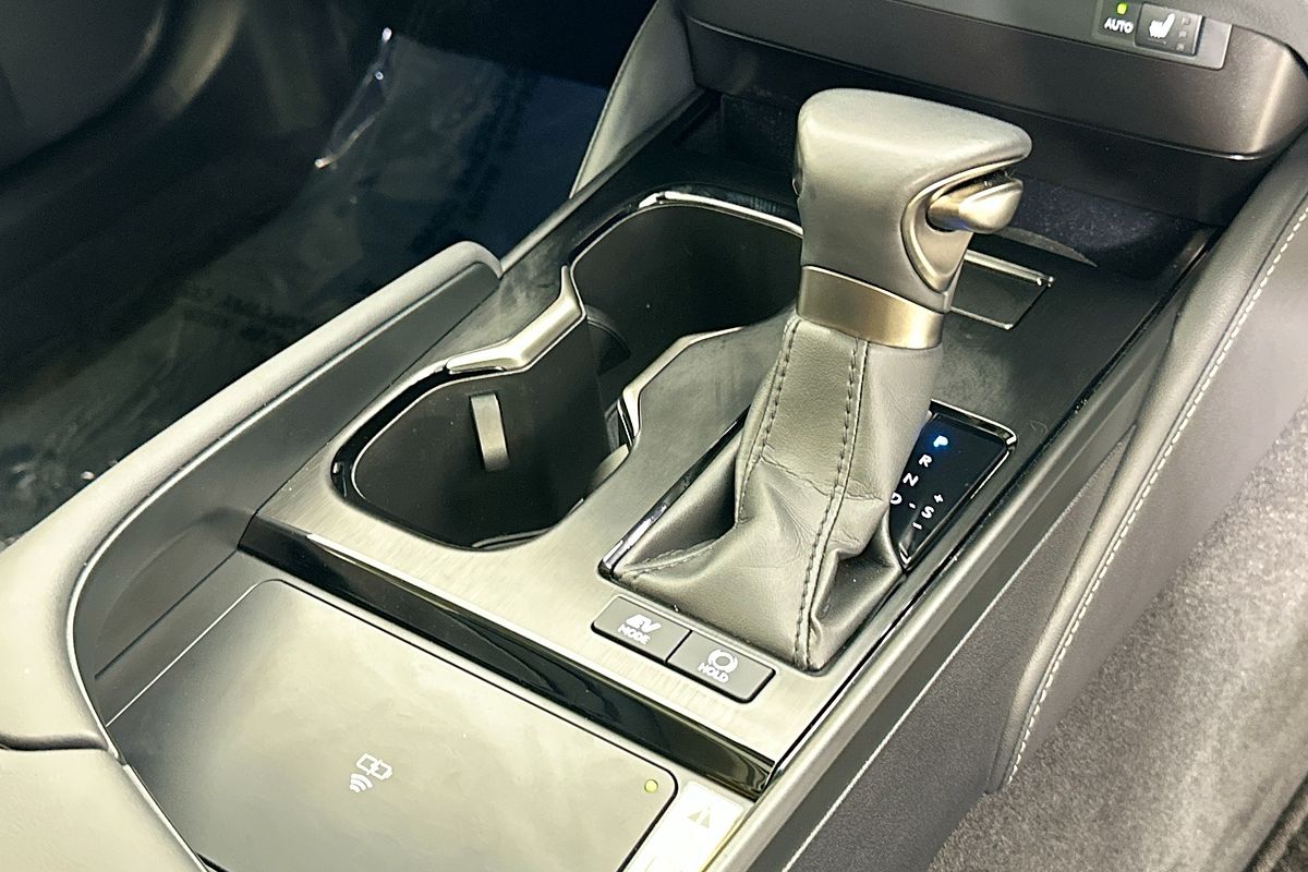 2023 Lexus ES300h LUXURY (HYBRID) AXZH10R