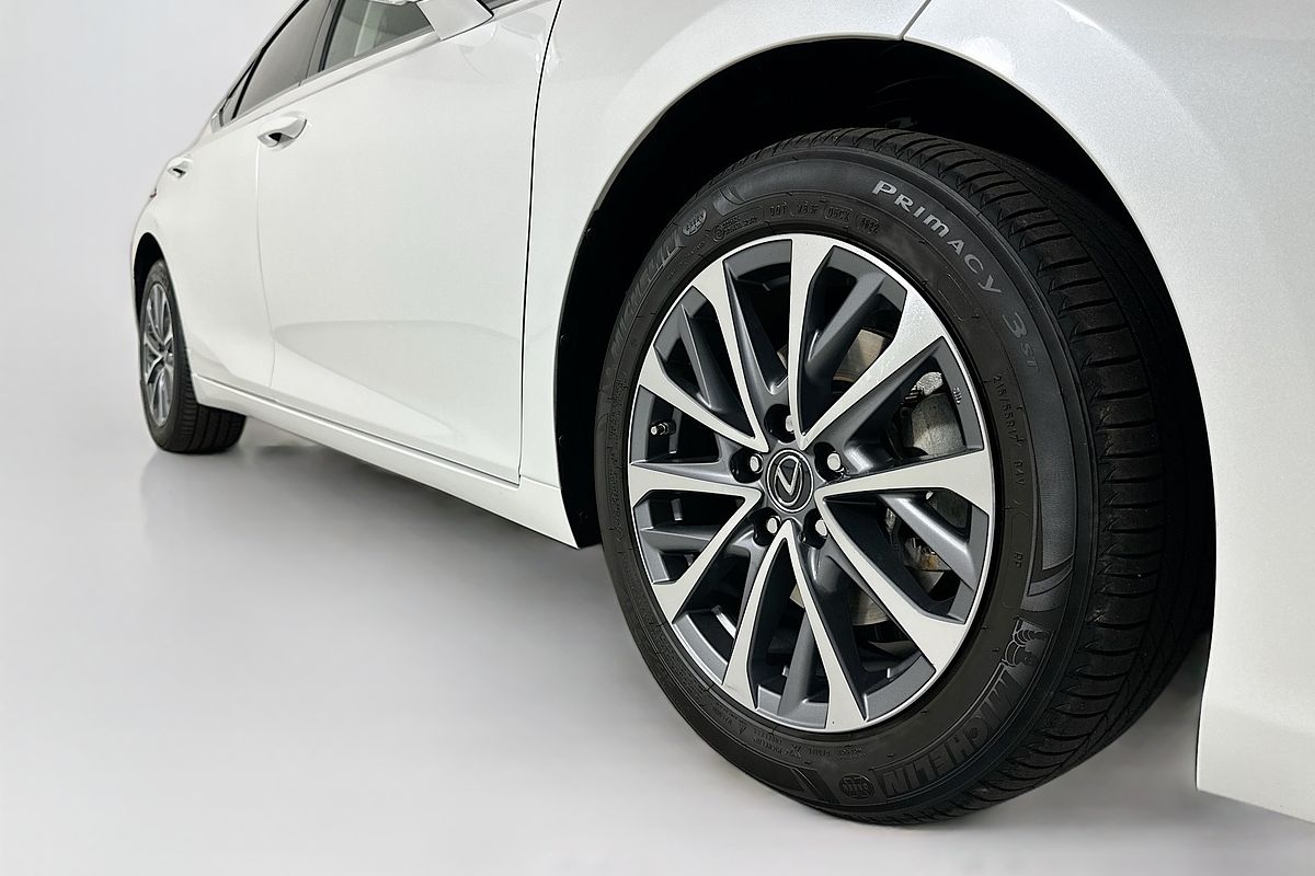 2023 Lexus ES300h LUXURY (HYBRID) AXZH10R