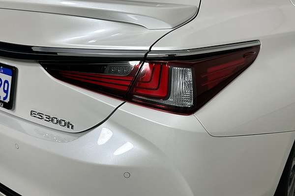 2023 Lexus ES300h LUXURY (HYBRID) AXZH10R