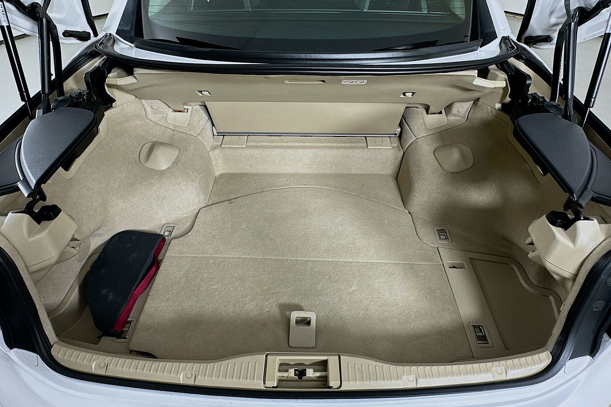 2010 Lexus IS SPORTS LUXURY GSE20R