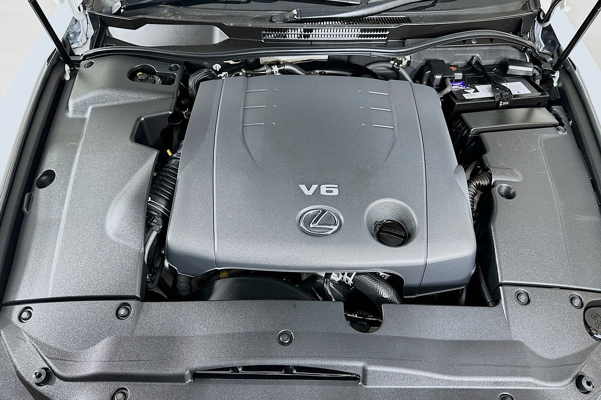 2010 Lexus IS SPORTS LUXURY GSE20R