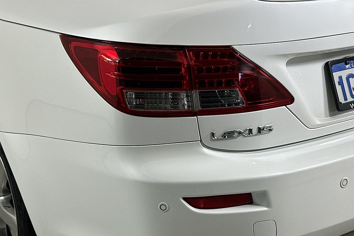 2010 Lexus IS SPORTS LUXURY GSE20R