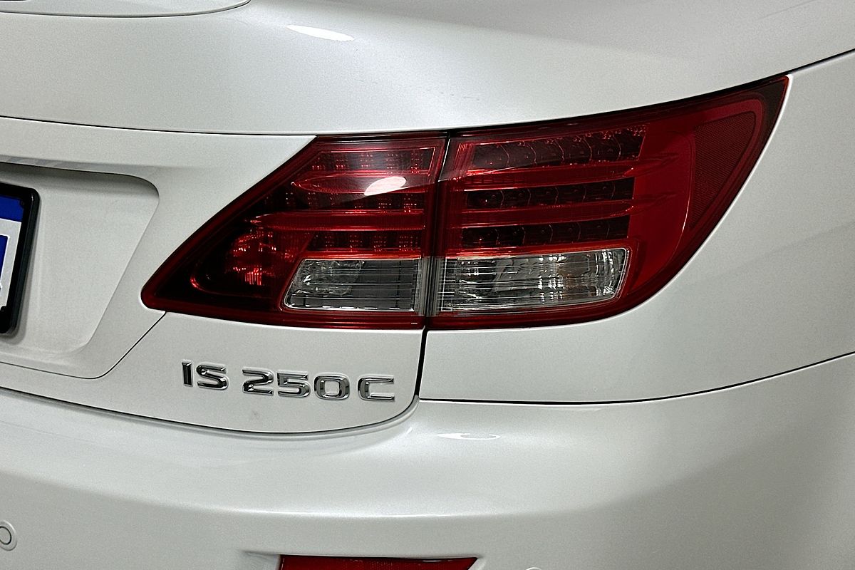 2010 Lexus IS SPORTS LUXURY GSE20R