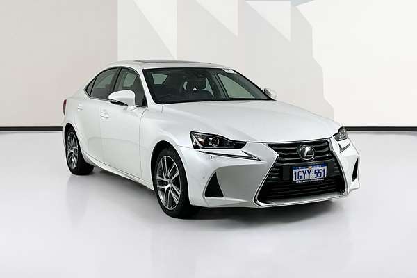 2017 Lexus IS200t LUXURY ASE30R MY17