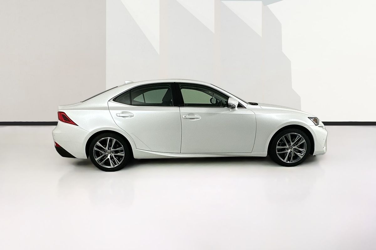 2017 Lexus IS200t LUXURY ASE30R MY17