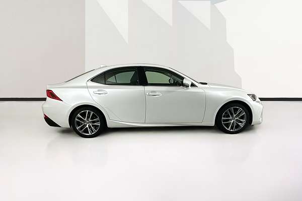 2017 Lexus IS200t LUXURY ASE30R MY17