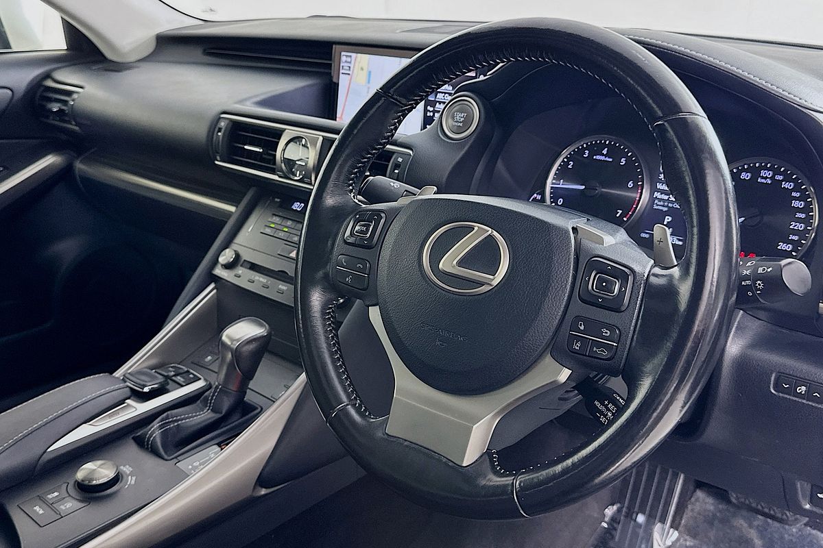 2017 Lexus IS200t LUXURY ASE30R MY17
