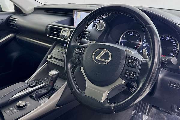 2017 Lexus IS200t LUXURY ASE30R MY17