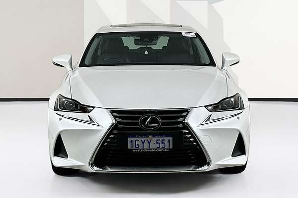 2017 Lexus IS200t LUXURY ASE30R MY17