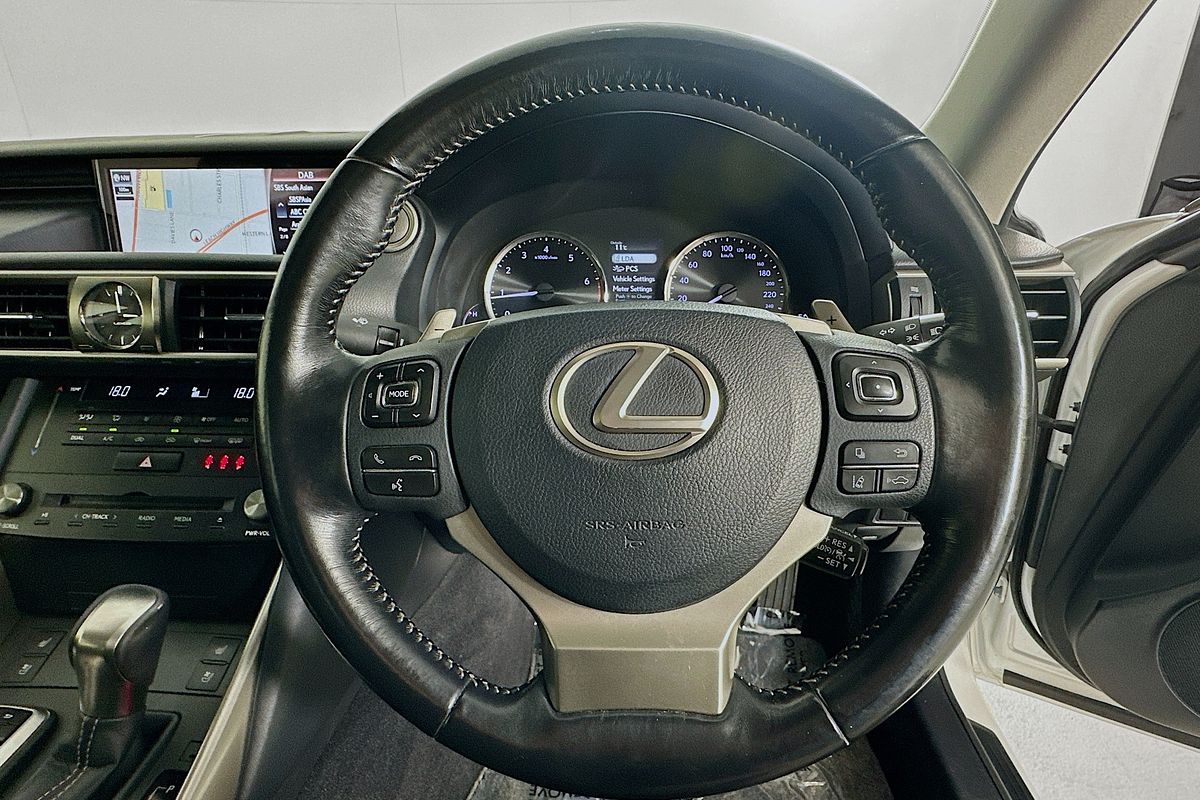 2017 Lexus IS200t LUXURY ASE30R MY17