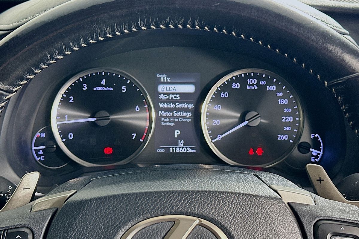 2017 Lexus IS200t LUXURY ASE30R MY17