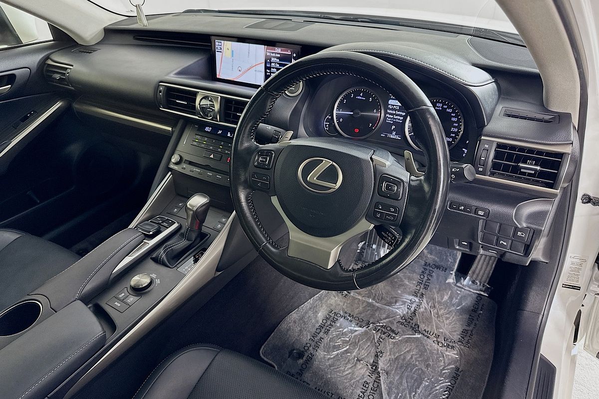 2017 Lexus IS200t LUXURY ASE30R MY17