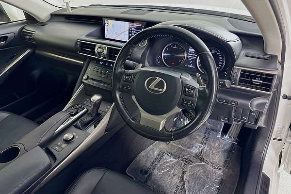 2017 Lexus IS200t LUXURY ASE30R MY17