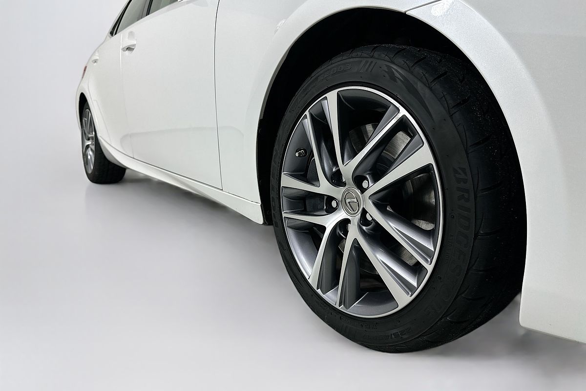 2017 Lexus IS200t LUXURY ASE30R MY17