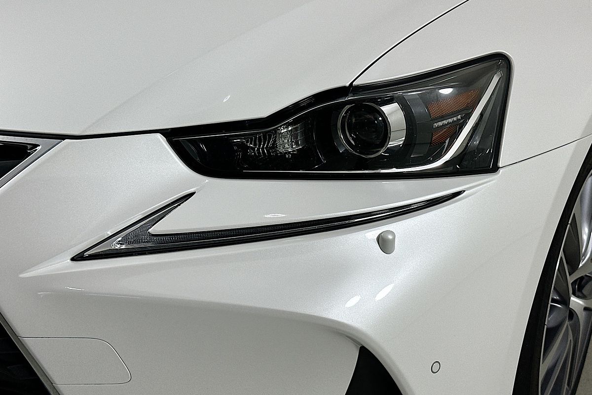 2017 Lexus IS200t LUXURY ASE30R MY17