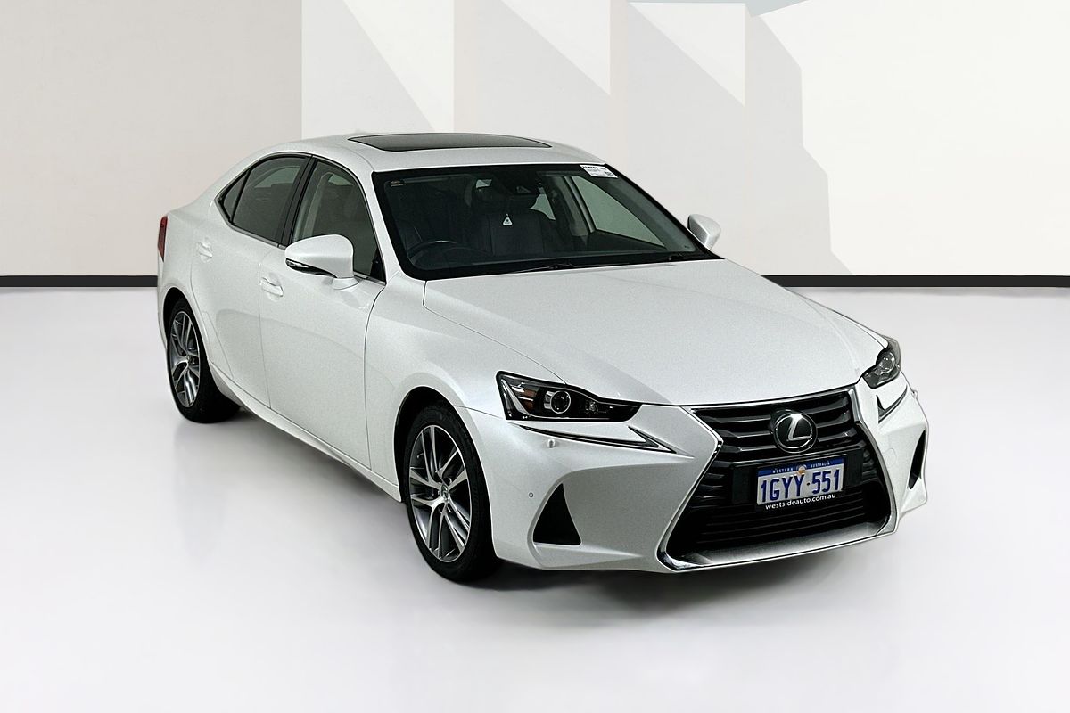 2017 Lexus IS200t LUXURY ASE30R MY17