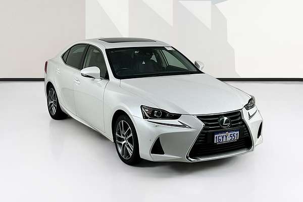 2017 Lexus IS200t LUXURY ASE30R MY17