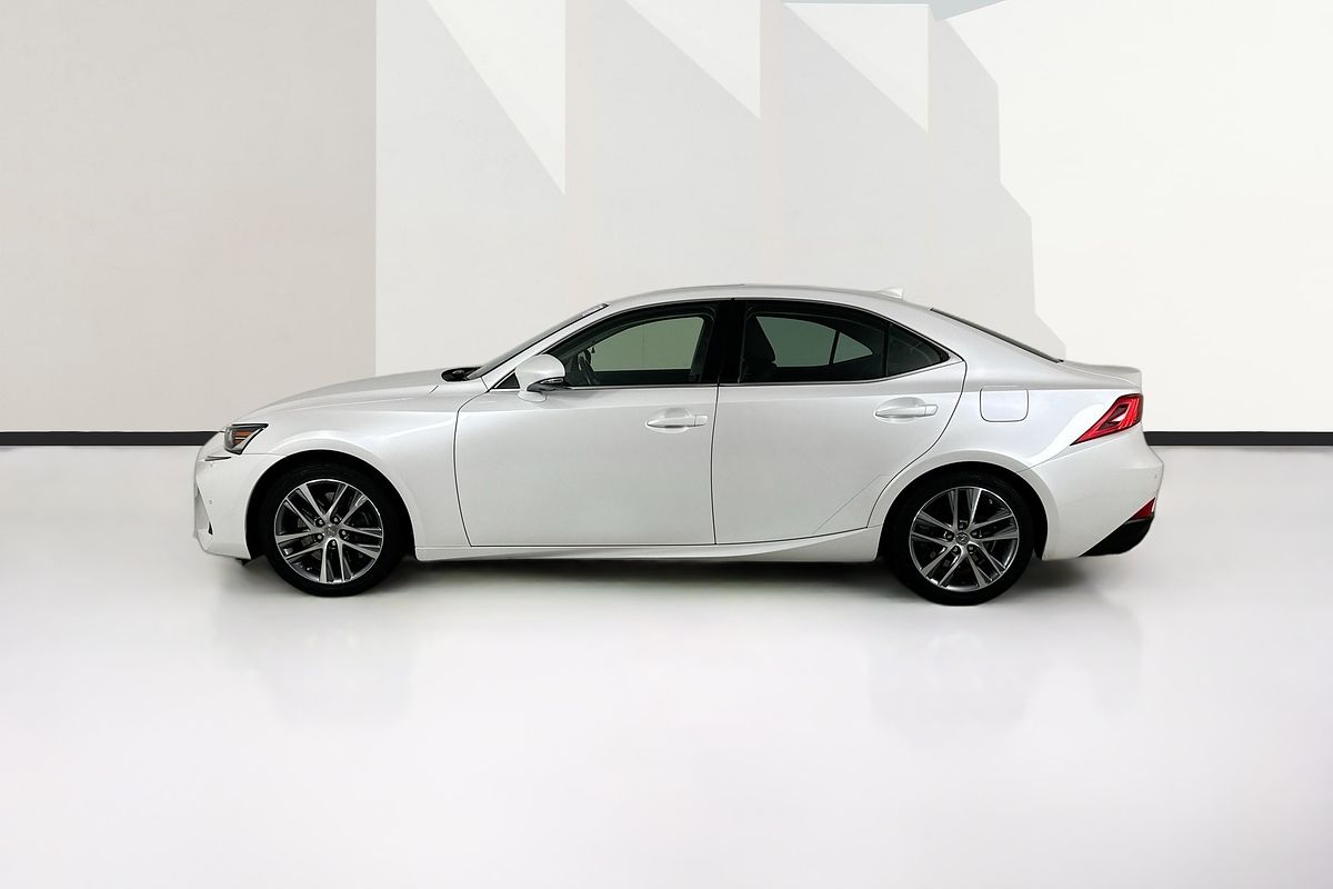 2017 Lexus IS200t LUXURY ASE30R MY17