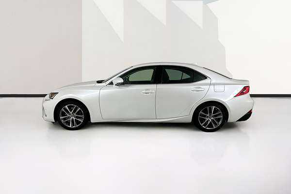 2017 Lexus IS200t LUXURY ASE30R MY17