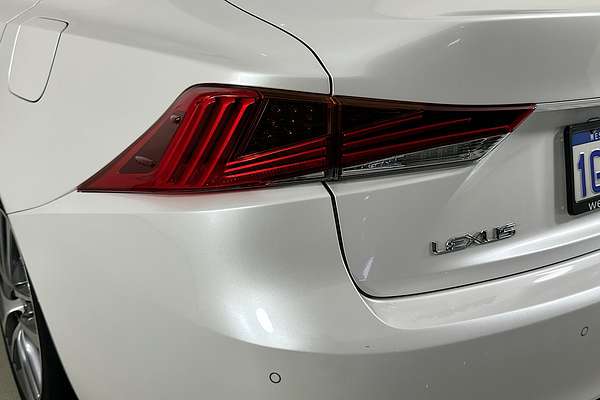 2017 Lexus IS200t LUXURY ASE30R MY17