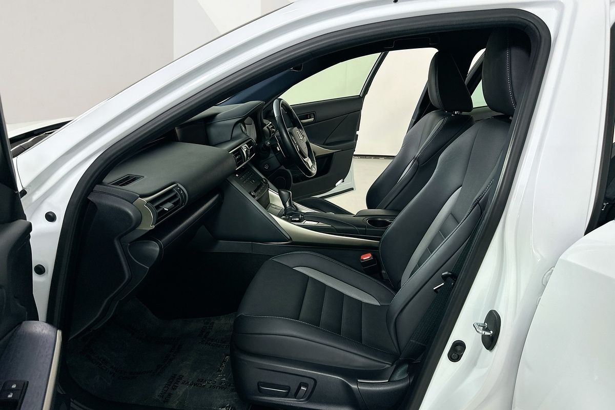 2020 Lexus IS300 F SPORT ASE30R