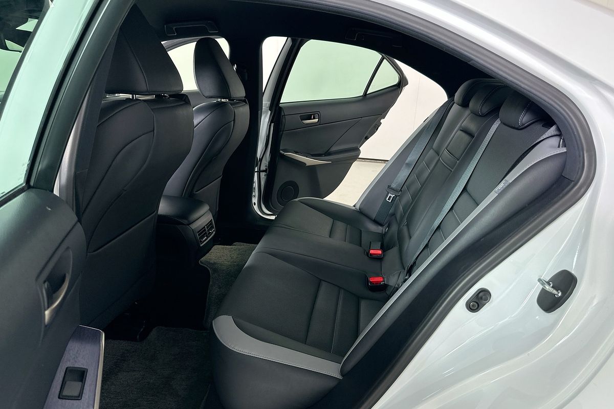 2020 Lexus IS300 F SPORT ASE30R