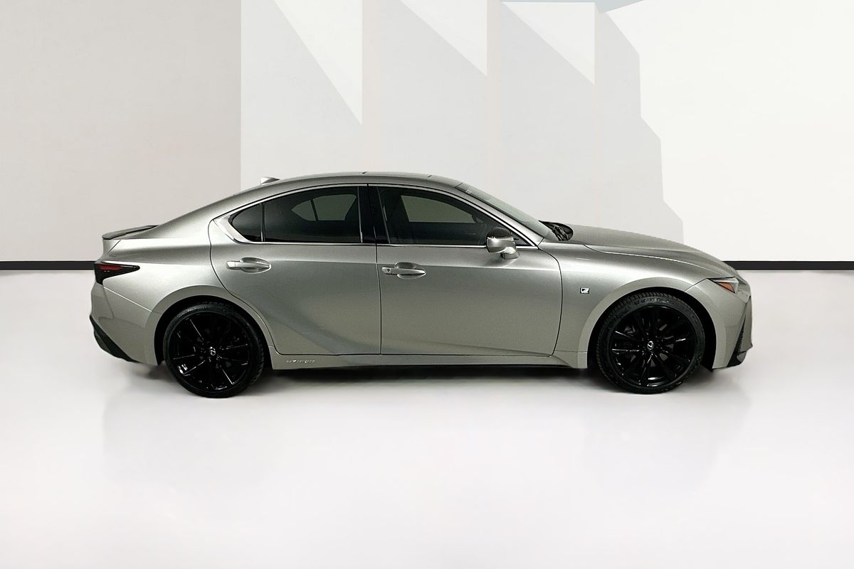 2021 Lexus IS300h F SPORT HYBRID AVE30R FACELIFT BMC