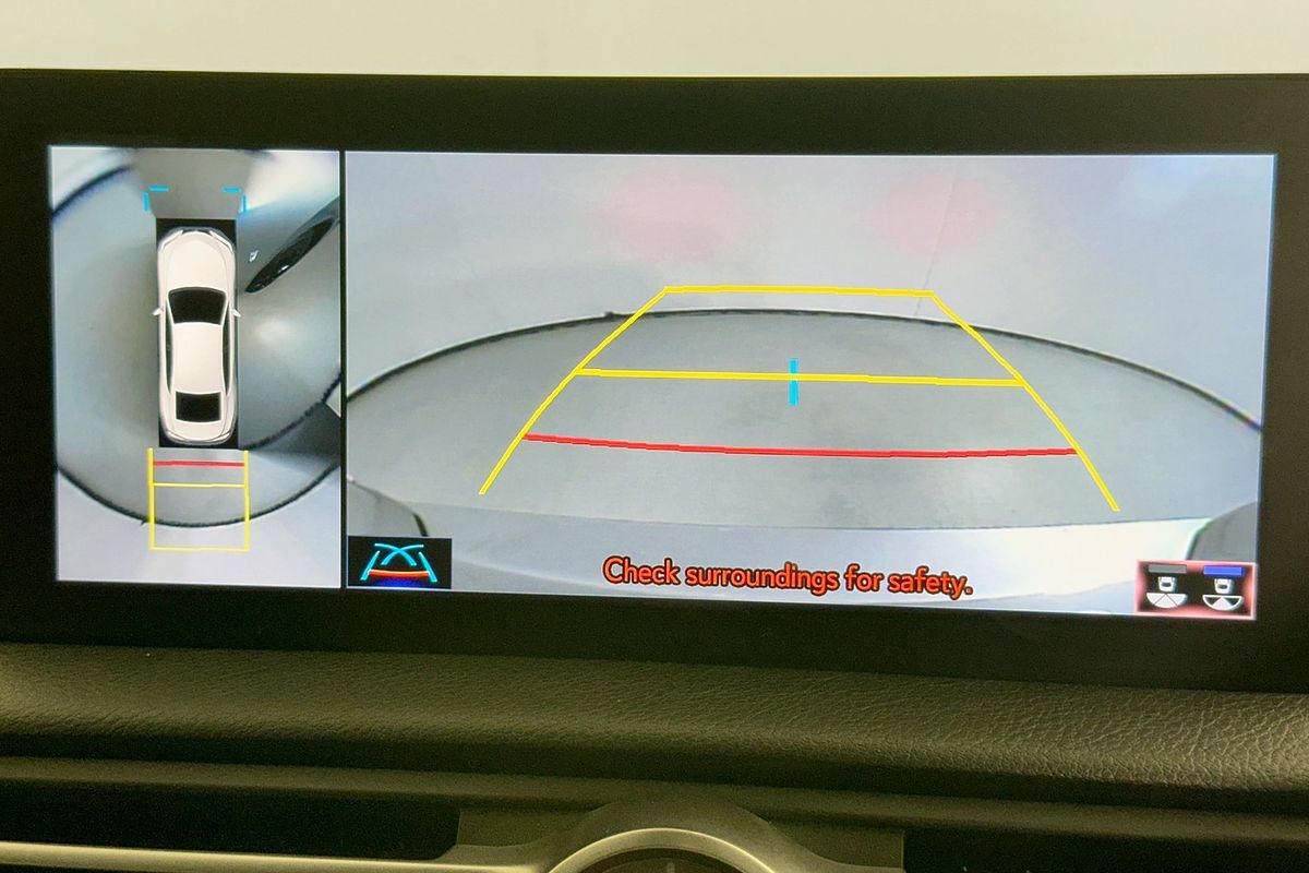 2021 Lexus IS300h F SPORT HYBRID AVE30R FACELIFT BMC