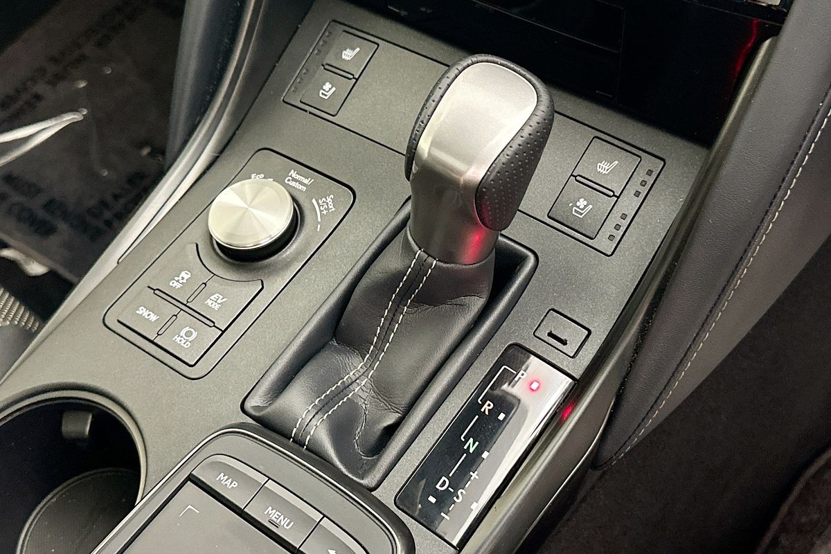 2021 Lexus IS300h F SPORT HYBRID AVE30R FACELIFT BMC