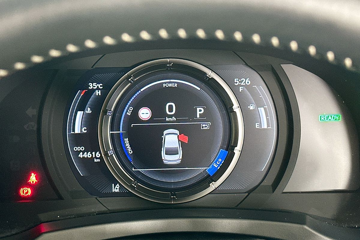 2021 Lexus IS300h F SPORT HYBRID AVE30R FACELIFT BMC