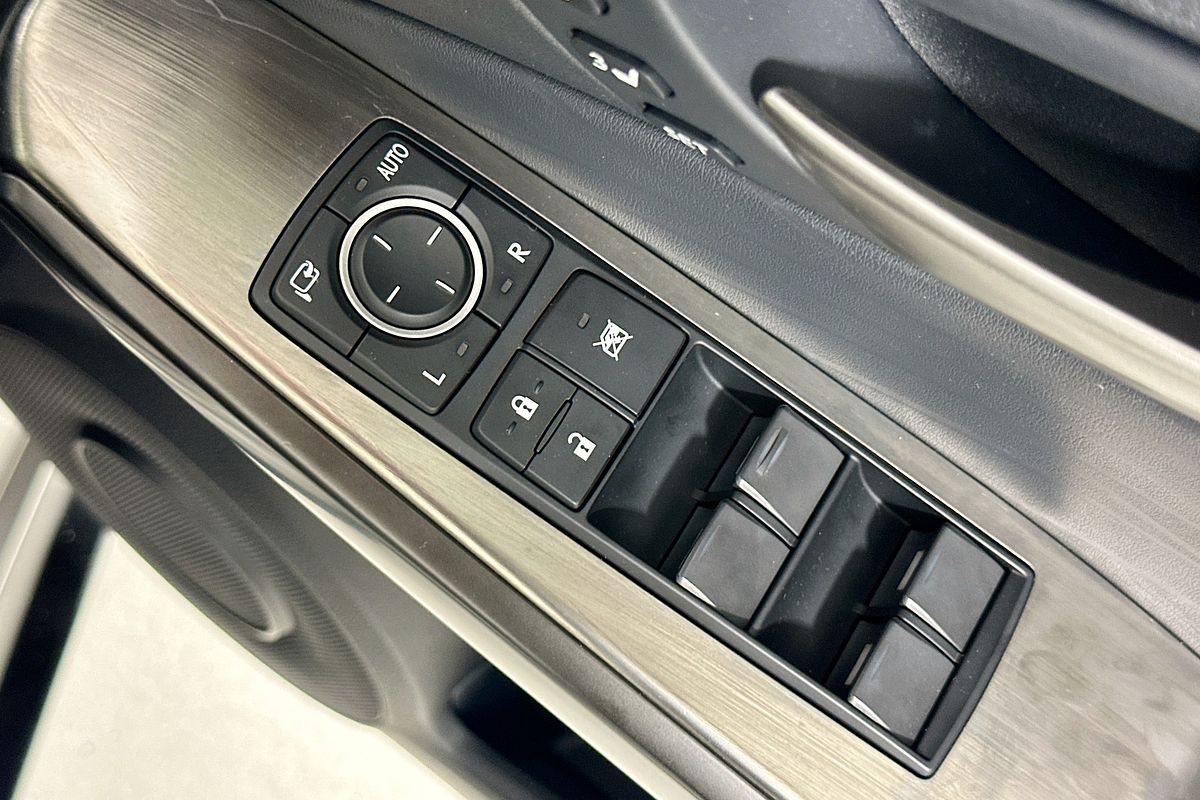 2021 Lexus IS300h F SPORT HYBRID AVE30R FACELIFT BMC