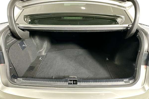 2021 Lexus IS300h F SPORT HYBRID AVE30R FACELIFT BMC