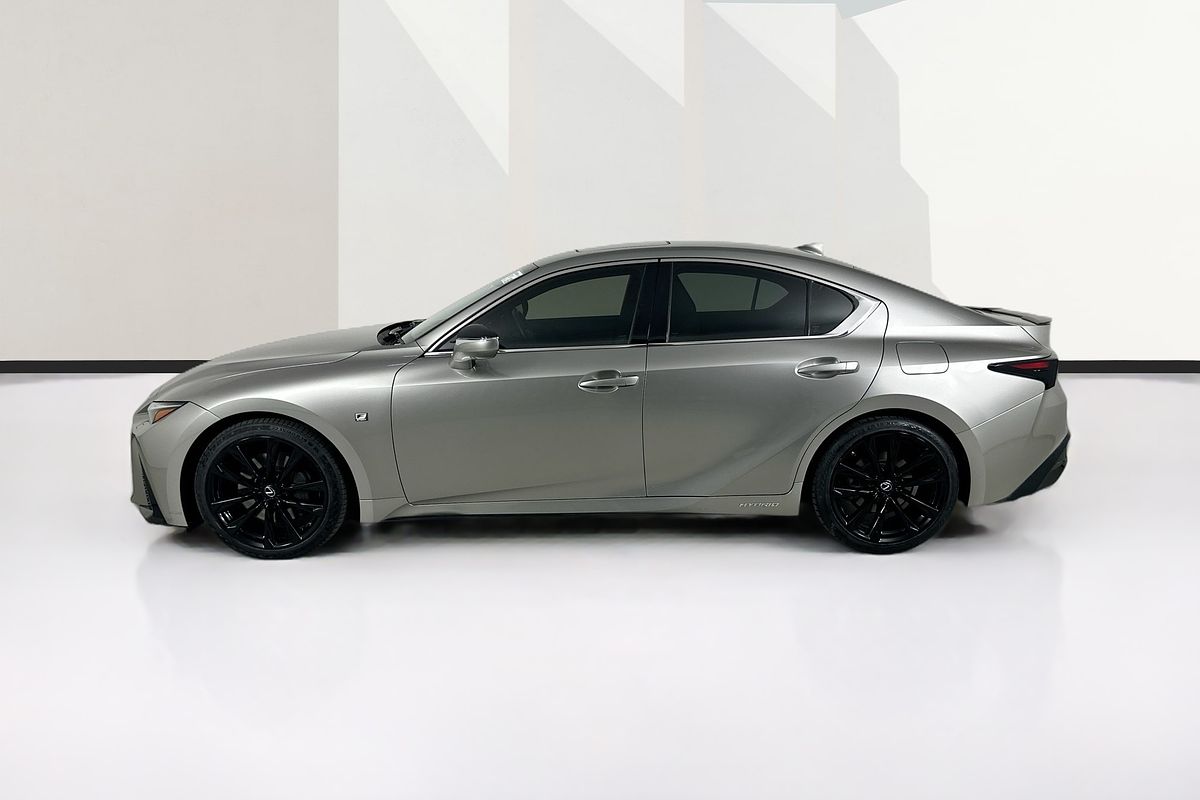 2021 Lexus IS300h F SPORT HYBRID AVE30R FACELIFT BMC