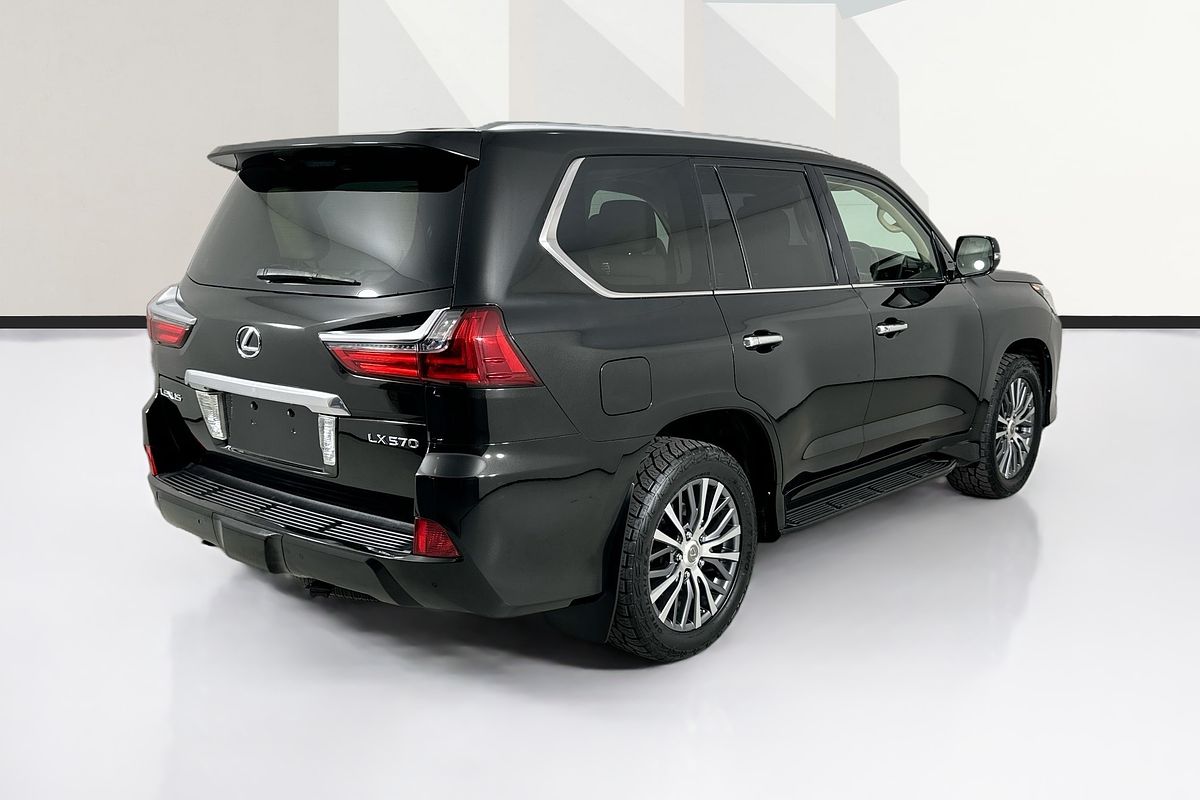 2017 Lexus LX570  URJ201R FACELIFT