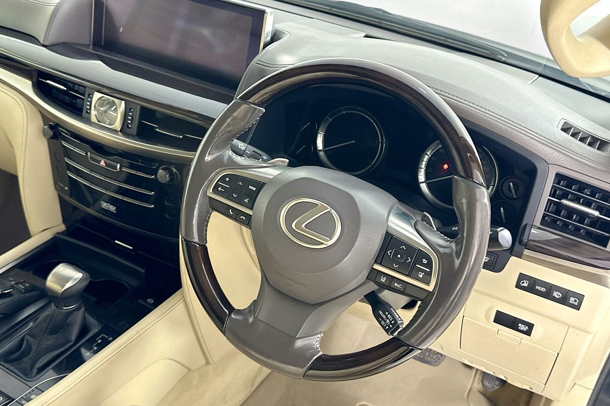 2017 Lexus LX570  URJ201R FACELIFT