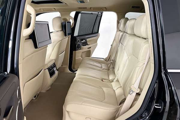 2017 Lexus LX570  URJ201R FACELIFT