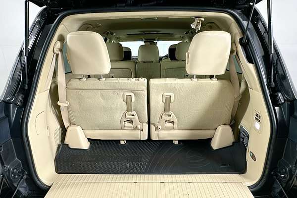 2017 Lexus LX570  URJ201R FACELIFT