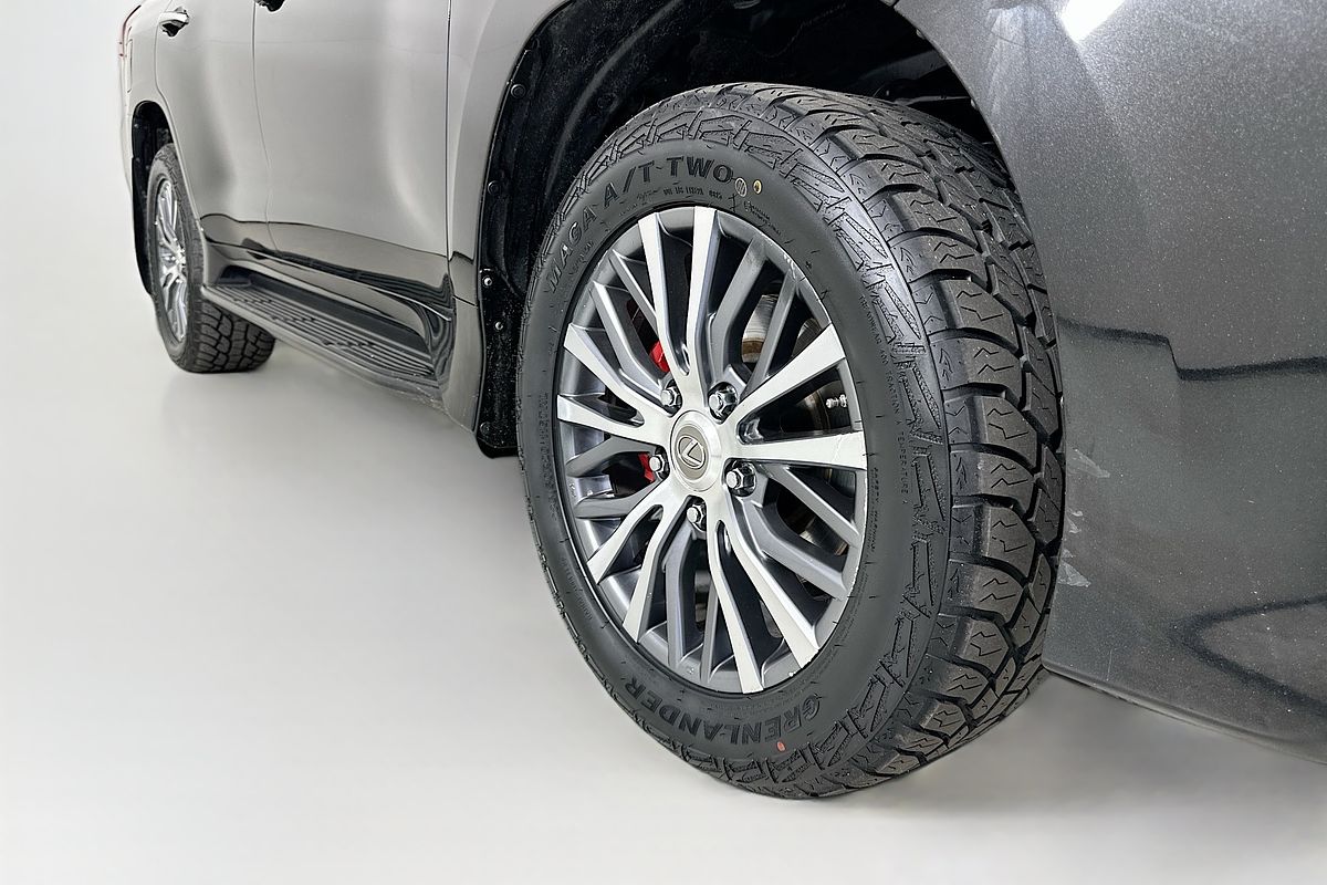 2017 Lexus LX570  URJ201R FACELIFT