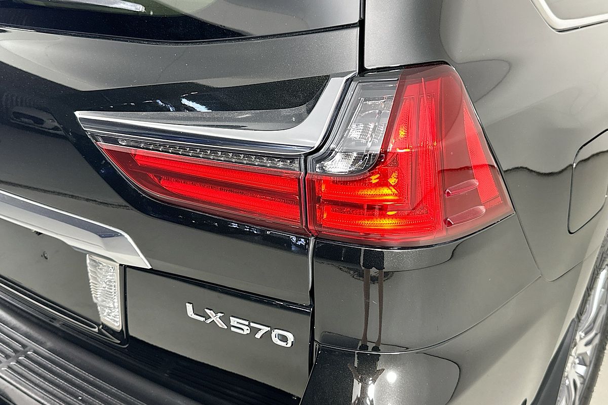 2017 Lexus LX570  URJ201R FACELIFT