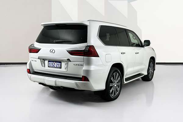 2017 Lexus LX570  URJ201R FACELIFT