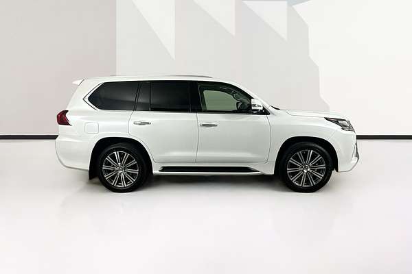 2017 Lexus LX570  URJ201R FACELIFT