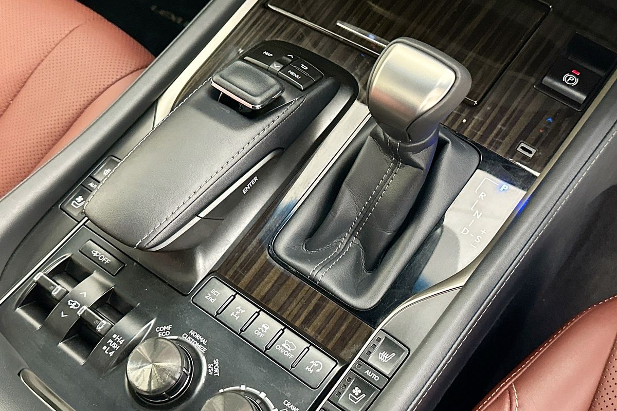 2020 Lexus LX570 S URJ201R