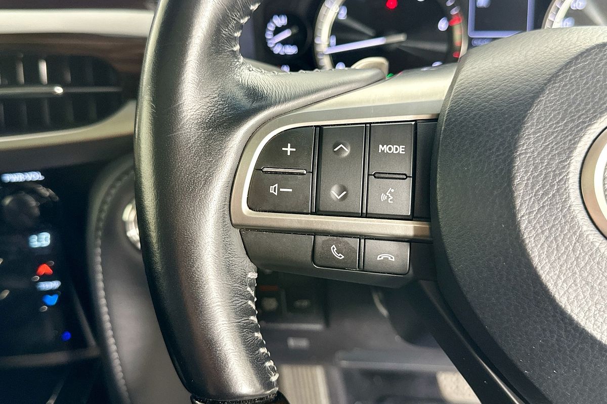 2017 Lexus LX570  URJ201R FACELIFT