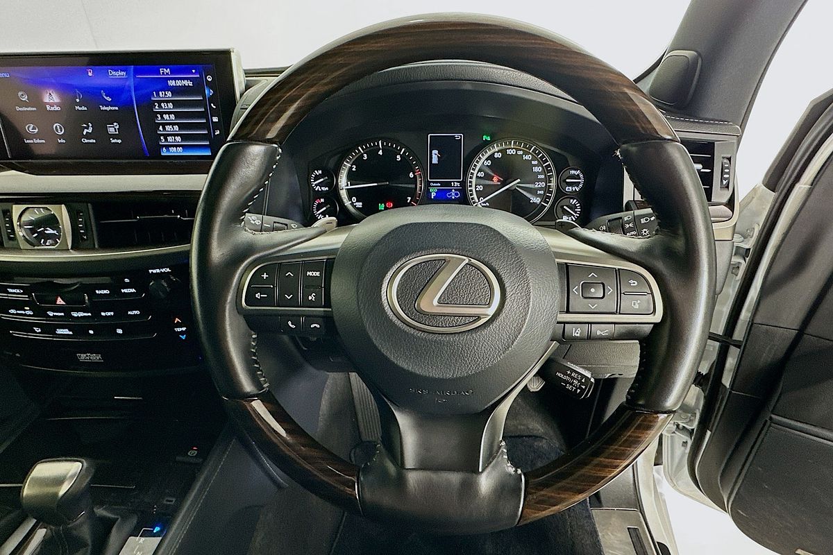 2018 Lexus LX570  URJ201R FACELIFT
