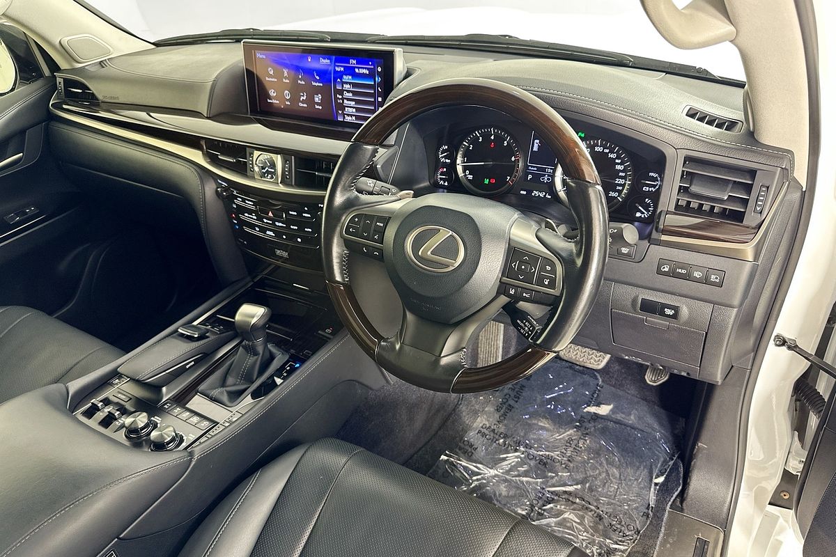 2017 Lexus LX570  URJ201R FACELIFT