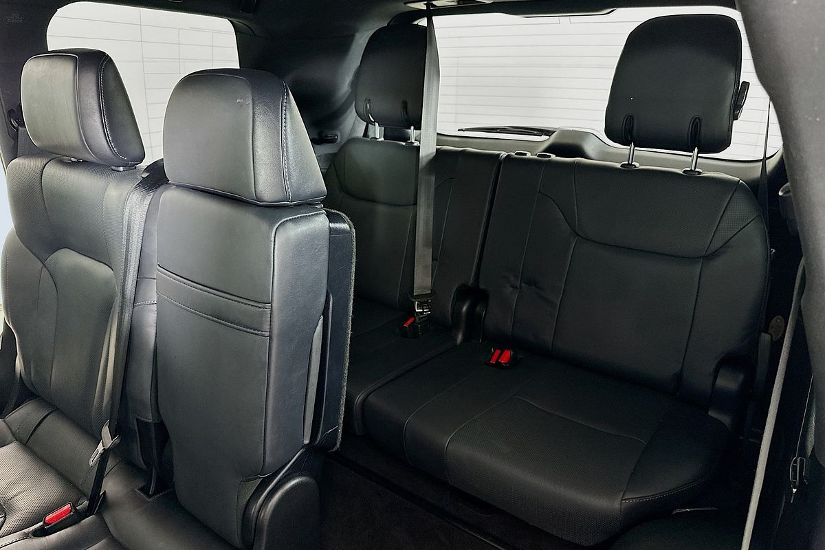 2018 Lexus LX570  URJ201R FACELIFT