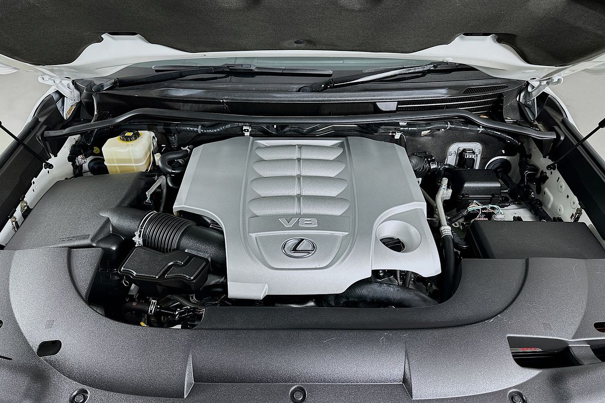 2018 Lexus LX570  URJ201R FACELIFT