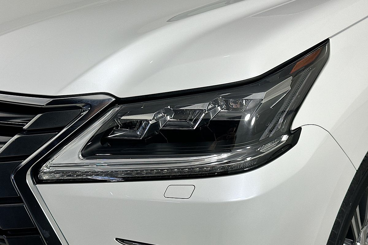 2017 Lexus LX570  URJ201R FACELIFT