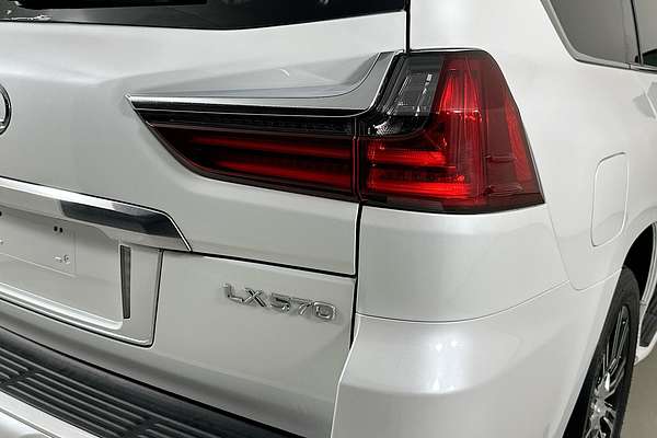 2018 Lexus LX570  URJ201R FACELIFT